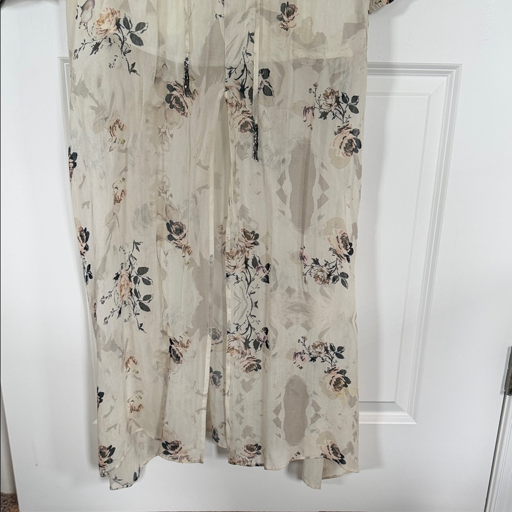 Elegant Floral Long Sleeve Dress - Picture 5 of 7